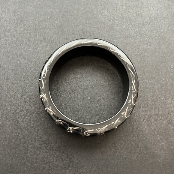 Vintage Plastic Bangle Bracelet, Clear with Embedded Chain, Black, Retro, Boho - Picture 4 of 8